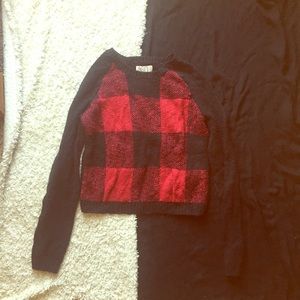PLAID RED COMFY SWEATER